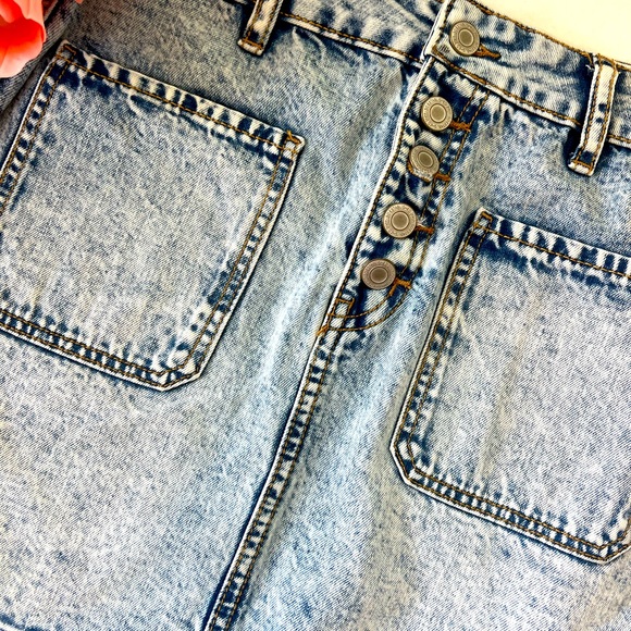 SO Mini Button Front Denim Short Jean Skirt Size 7 - Picture 5 of 7